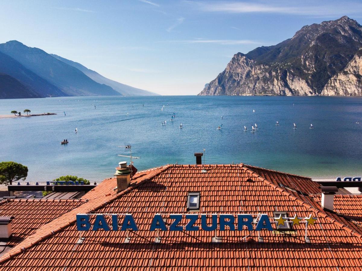 Hotel Baia Azzurra - Lake Front 토르볼레 외부 사진