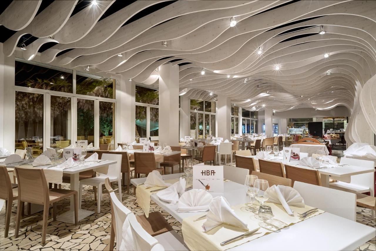 Hotel Baia Azzurra - Lake Front 토르볼레 외부 사진
